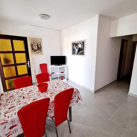 Apartmani Mw, Crveni Apartman Baška Екстериор снимка