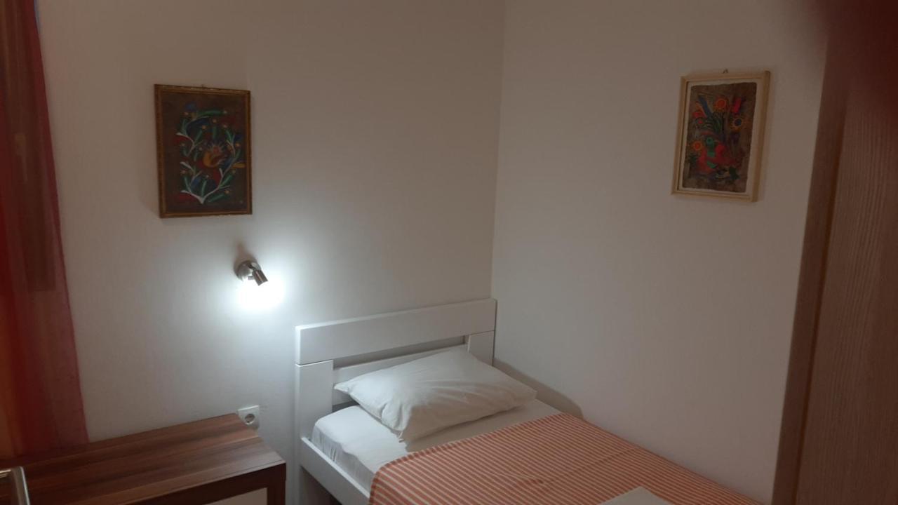Apartmani Mw, Crveni Apartman Baška Екстериор снимка