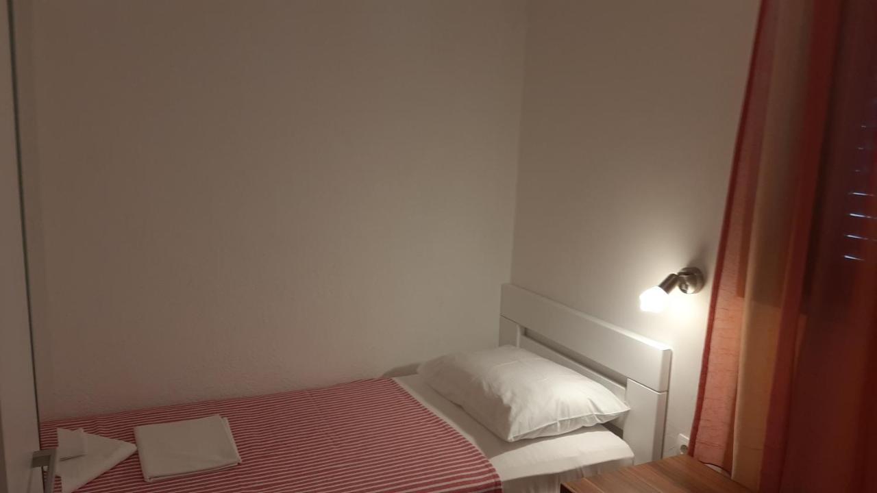 Apartmani Mw, Crveni Apartman Baška Екстериор снимка