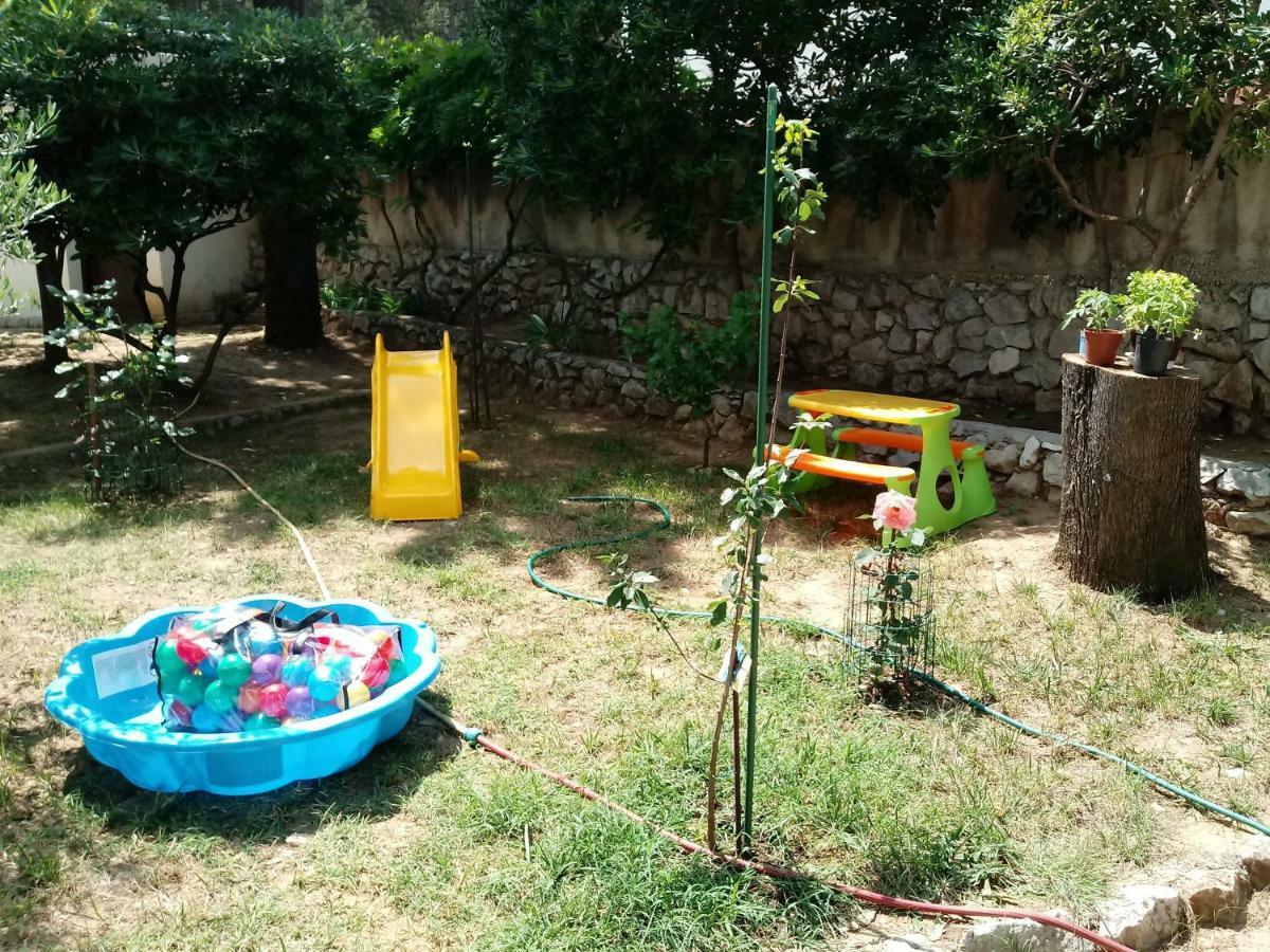 Apartmani Mw, Crveni Apartman Baška Екстериор снимка